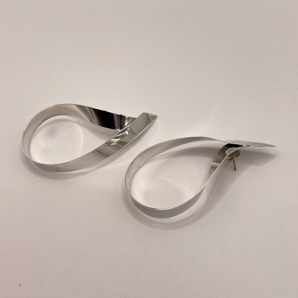 SANDRA BAKER SYB Vintage Sterling Silver Modernist Ribbon Earrings - Picture 7 of 12